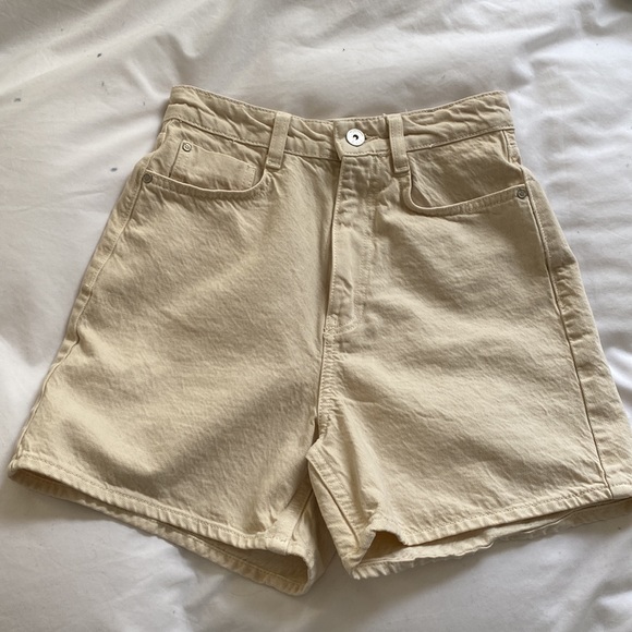 Zara Pants - ✨HP✨ NWT Zara high rise mom shorts